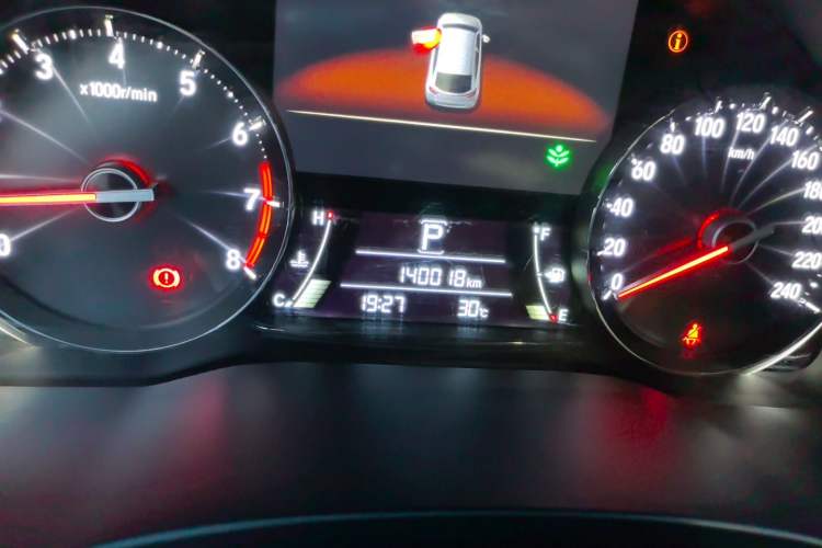 Used Honda Avancier 2017 240TURBO Two-Wheel Drive Luxury Edition Odometer Close Up