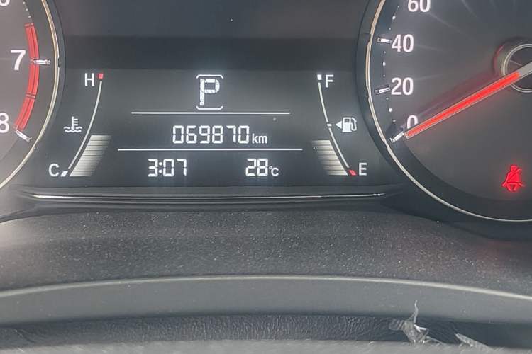 Used Honda Avancier 2017 240TURBO Two-Wheel Drive Elite Edition Odometer Close Up