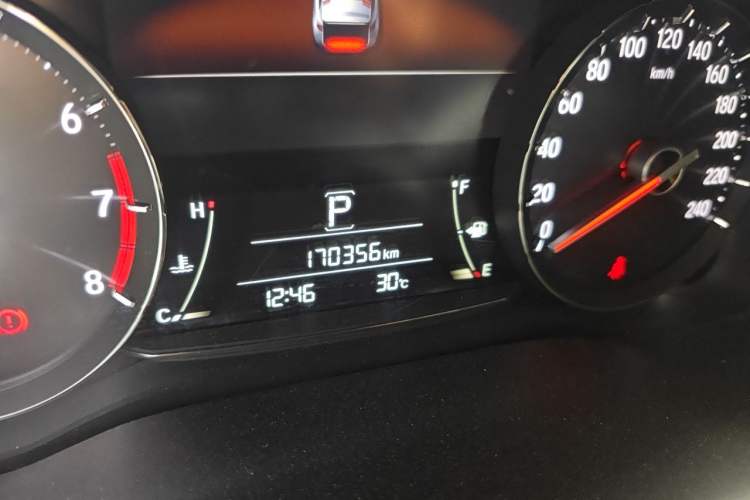 Used Honda Avancier 2017 240TURBO Two-Wheel Drive Elite Edition Odometer Close Up