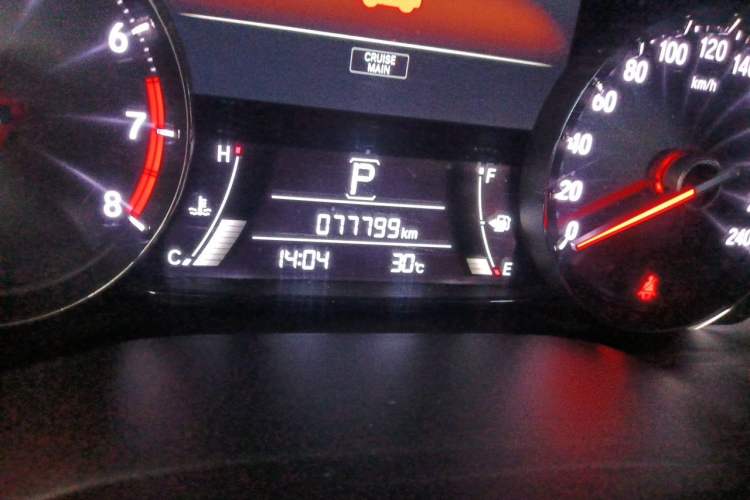 Used Honda Avancier 2017 240TURBO Two-Wheel Drive Comfort Version Odometer Close Up