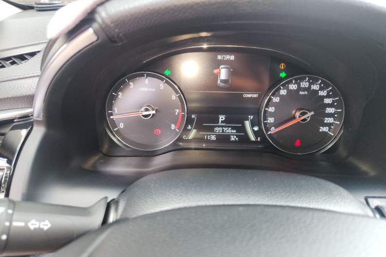 Used Honda Avancier 2017 370TURBO 2WD Luxury Edition Odometer Close Up