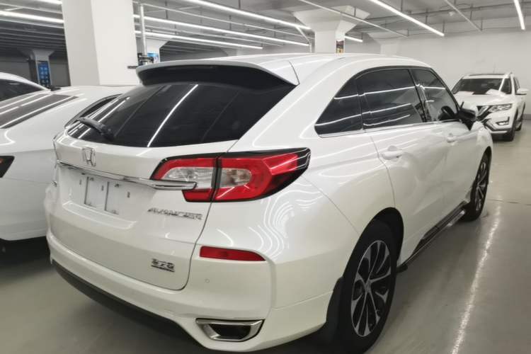 Used Honda Avancier 2017 240TURBO Two-Wheel Drive Premium Edition Rear Right 45 Deg