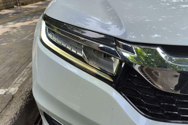 Used Honda Avancier 2017 240TURBO Two-Wheel Drive Premium Edition Right Front Headlight