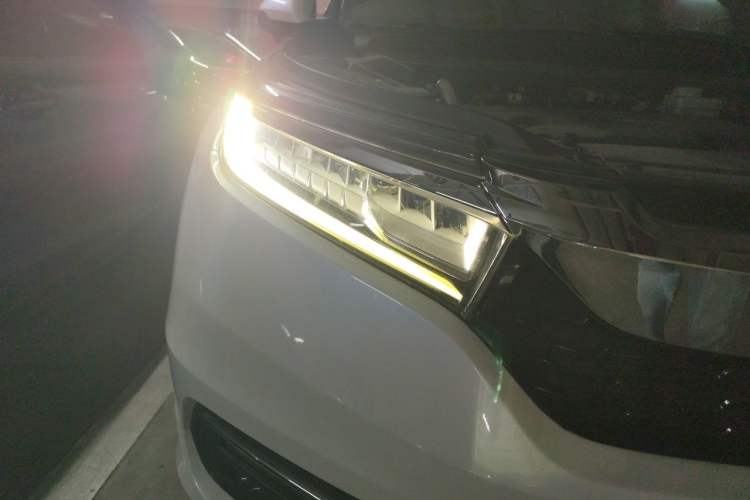 Used Honda Avancier 2017 370TURBO 2WD Luxury Edition Right Front Headlight
