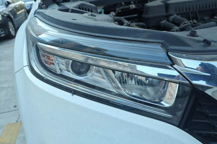 Used Honda Avancier 2017 240TURBO Two-Wheel Drive Elite Edition Right Front Headlight