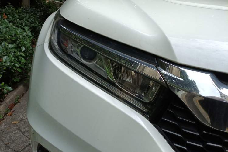 Used Honda Avancier 2017 240TURBO Two-Wheel Drive Luxury Edition Right Front Headlight