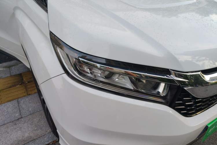 Used Honda Avancier 2017 240TURBO Two-Wheel Drive Luxury Edition Right Front Headlight