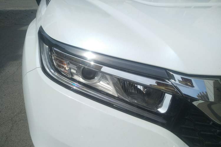 Used Honda Avancier 2017 240TURBO Two-Wheel Drive Luxury Edition Right Front Headlight