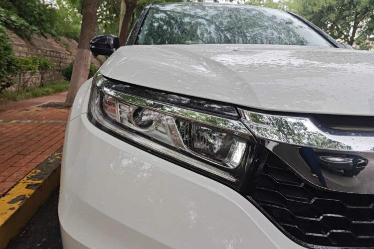 Used Honda Avancier 2017 240TURBO Two-Wheel Drive Elite Edition Right Front Headlight
