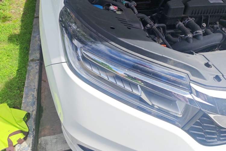 Used Honda Avancier 2017 240TURBO Two-Wheel Drive Premium Edition Right Front Headlight