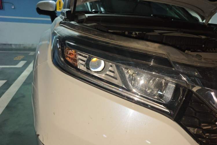 Used Honda Avancier 2017 240TURBO Two-Wheel Drive Elite Edition Right Front Headlight