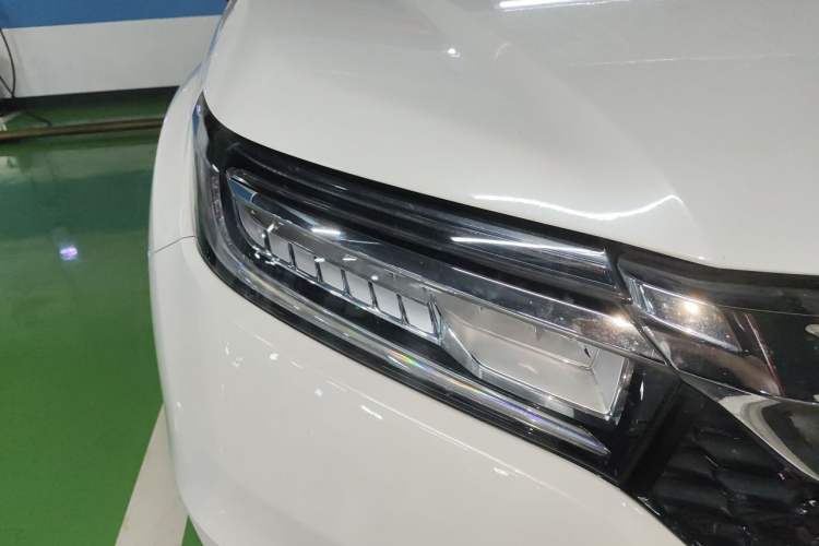 Used Honda Avancier 2017 240TURBO Two-Wheel Drive Premium Edition Right Front Headlight