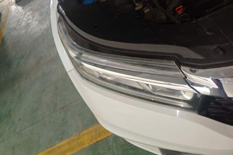 Used Honda Avancier 2017 240TURBO Two-Wheel Drive Elite Edition Right Front Headlight