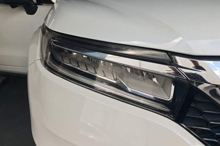 Used Honda Avancier 2017 240TURBO Two-Wheel Drive Premium Edition Right Front Headlight