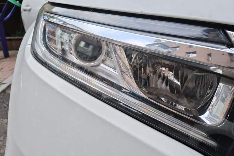 Used Honda Avancier 2017 240TURBO Two-Wheel Drive Luxury Edition Right Front Headlight
