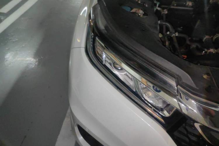 Used Honda Avancier 2017 240TURBO Two-Wheel Drive Elite Edition Right Front Headlight