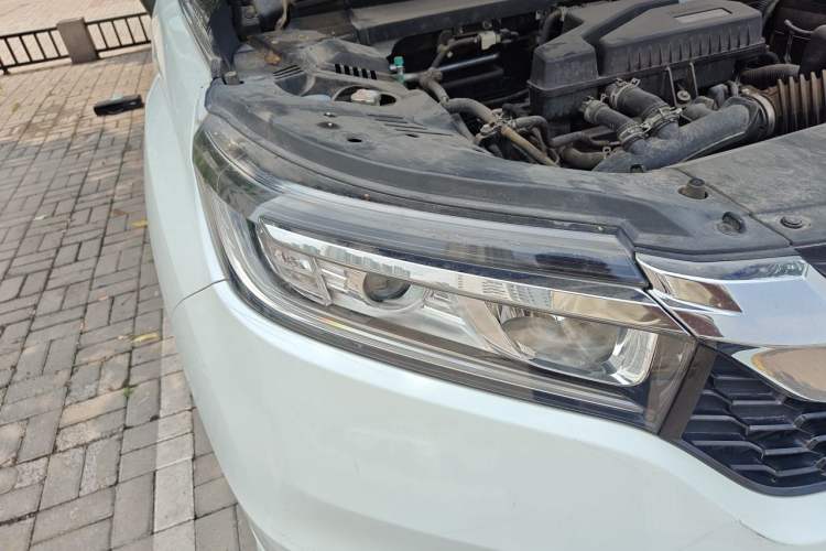 Used Honda Avancier 2017 240TURBO Two-Wheel Drive Elite Edition Right Front Headlight