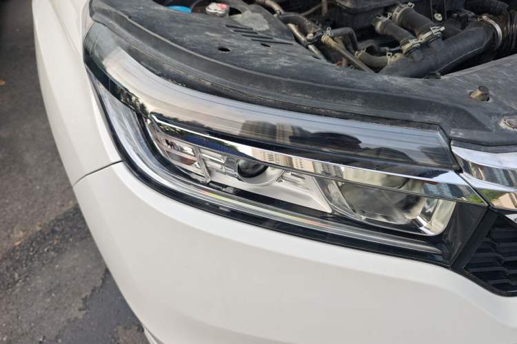 Used Honda Avancier 2017 240TURBO Two-Wheel Drive Comfort Version Right Front Headlight