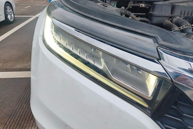 Used Honda Avancier 2017 240TURBO Two-Wheel Drive Premium Edition Right Front Headlight