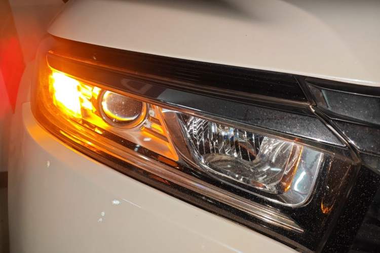 Used Honda Avancier 2017 240TURBO Two-Wheel Drive Comfort Version Right Front Headlight