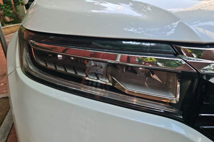 Used Honda Avancier 2017 240TURBO Two-Wheel Drive Premium Edition Right Front Headlight