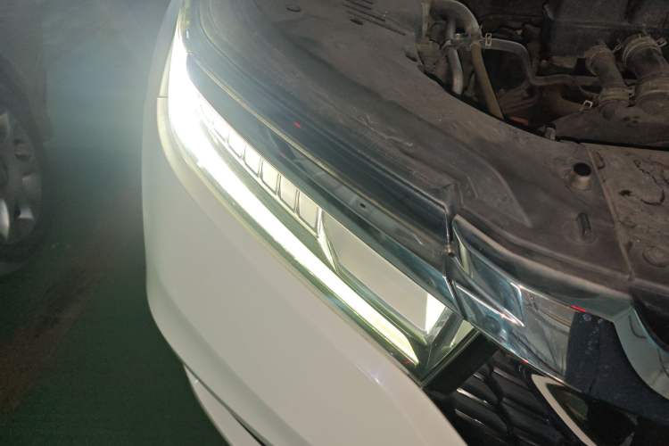 Used Honda Avancier 2017 240TURBO Two-Wheel Drive Premium Edition Right Front Headlight