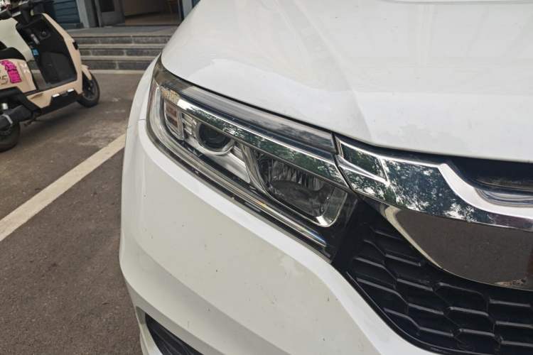 Used Honda Avancier 2017 240TURBO Two-Wheel Drive Elite Edition Right Front Headlight