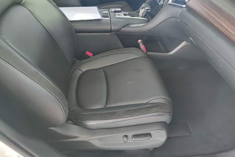 Used Honda Avancier 2017 240TURBO Two-Wheel Drive Comfort Version Right Front Seat