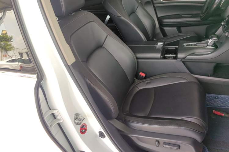 Used Honda Avancier 2017 240TURBO Two-Wheel Drive Comfort Version Right Front Seat