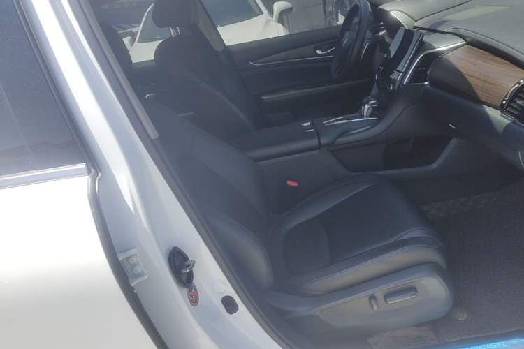 Used Honda Avancier 2017 240TURBO Two-Wheel Drive Comfort Version Right Front Seat