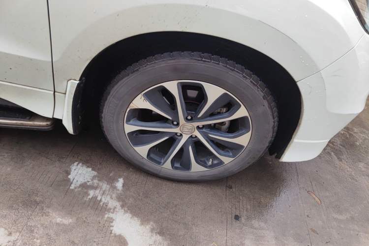 Used Honda Avancier 2017 240TURBO Two-Wheel Drive Comfort Version Right Front Wheel Hub
