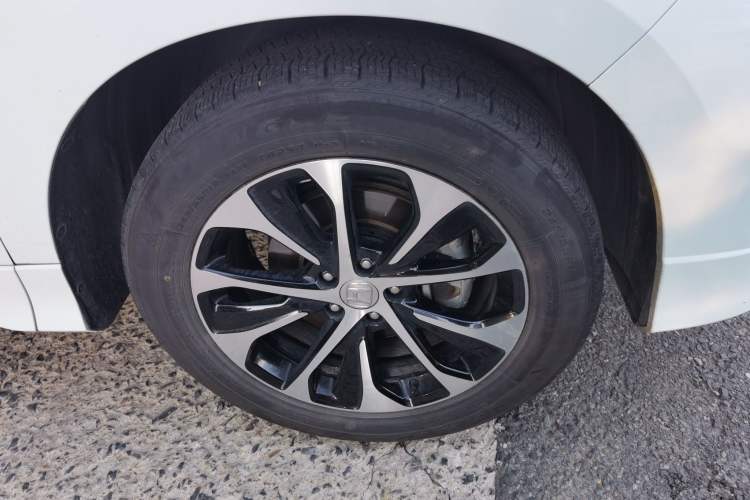 Used Honda Avancier 2017 240TURBO Two-Wheel Drive Premium Edition Right Front Wheel Hub