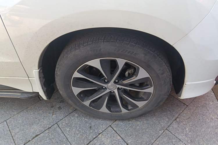 Used Honda Avancier 2017 240TURBO Two-Wheel Drive Premium Edition Right Front Wheel Hub