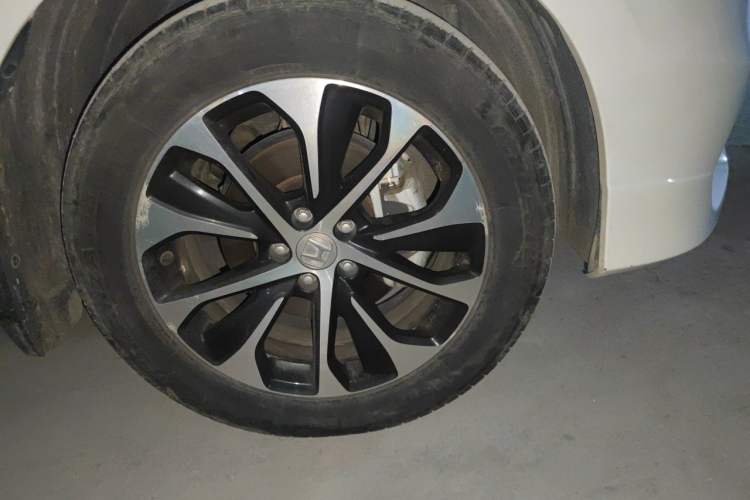 Used Honda Avancier 2017 240TURBO Two-Wheel Drive Comfort Version Right Front Wheel Hub