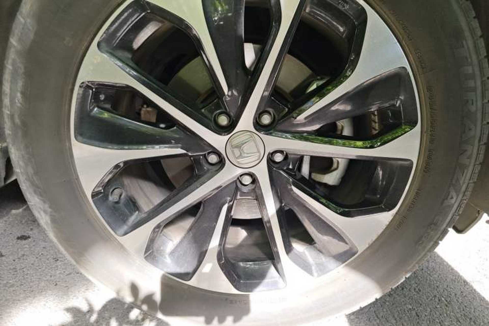 Used Honda Avancier 2017 240TURBO Two-Wheel Drive Elite Edition Right Front Wheel Hub
