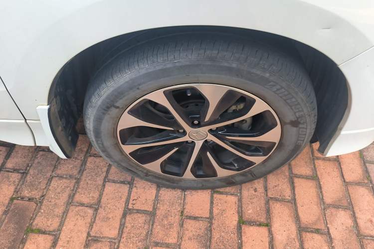 Used Honda Avancier 2017 240TURBO Two-Wheel Drive Premium Edition Right Front Wheel Hub