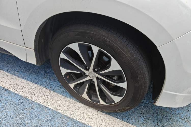 Used Honda Avancier 2017 240TURBO Two-Wheel Drive Comfort Version Right Front Wheel Hub