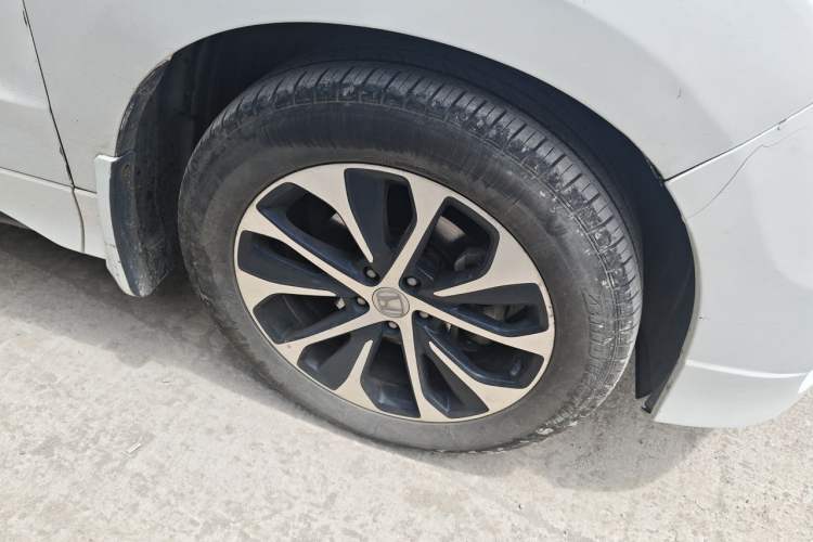 Used Honda Avancier 2017 240TURBO Two-Wheel Drive Premium Edition Right Front Wheel Hub