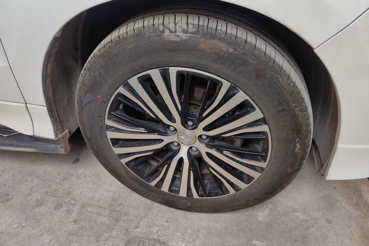 Used Honda Avancier 2017 370TURBO 2WD Luxury Edition Right Front Wheel Hub