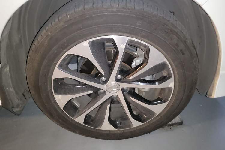 Used Honda Avancier 2017 240TURBO Two-Wheel Drive Comfort Version Right Front Wheel Hub