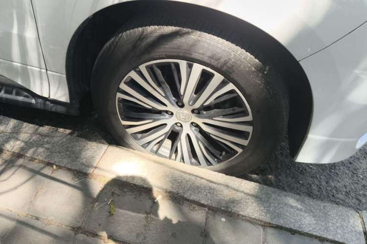 Used Honda Avancier 2017 370TURBO 2WD Luxury Edition Right Front Wheel Hub
