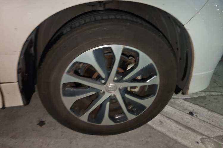 Used Honda Avancier 2017 240TURBO Two-Wheel Drive Comfort Version Right Front Wheel Hub
