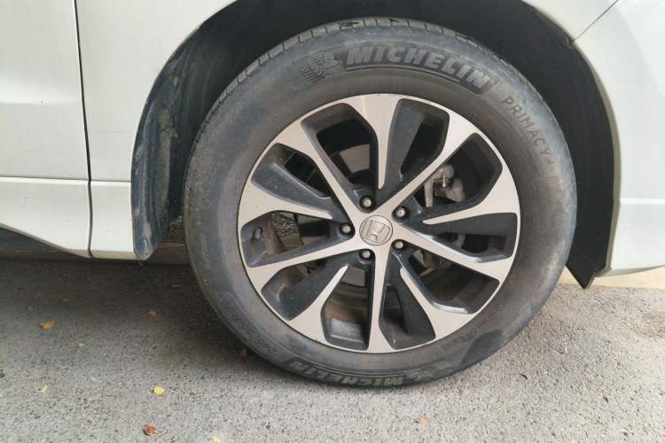 Used Honda Avancier 2017 240TURBO Two-Wheel Drive Luxury Edition Right Front Wheel Hub