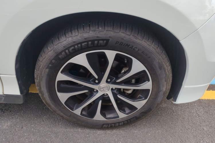 Used Honda Avancier 2017 240TURBO Two-Wheel Drive Premium Edition Right Front Wheel Hub