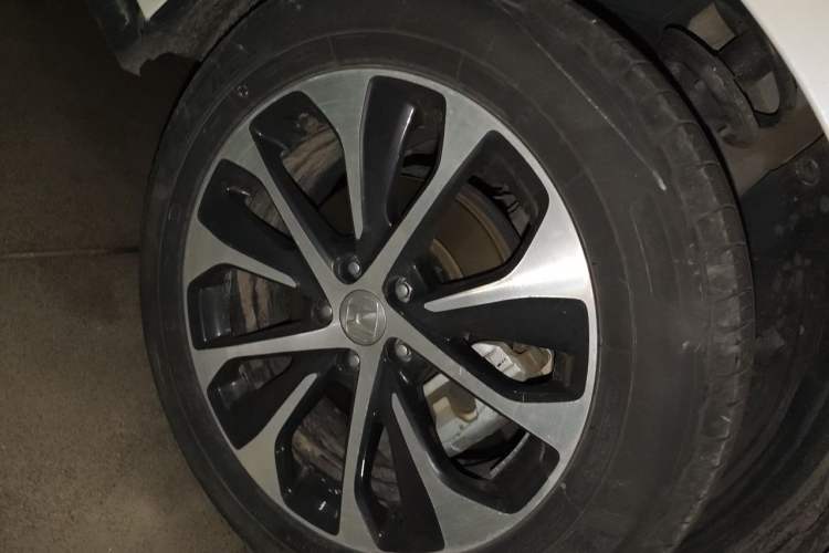 Used Honda Avancier 2017 240TURBO Two-Wheel Drive Luxury Edition Right Front Wheel Hub