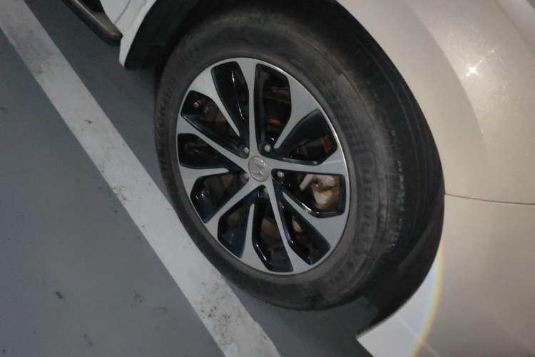 Used Honda Avancier 2017 240TURBO Two-Wheel Drive Elite Edition Right Front Wheel Hub