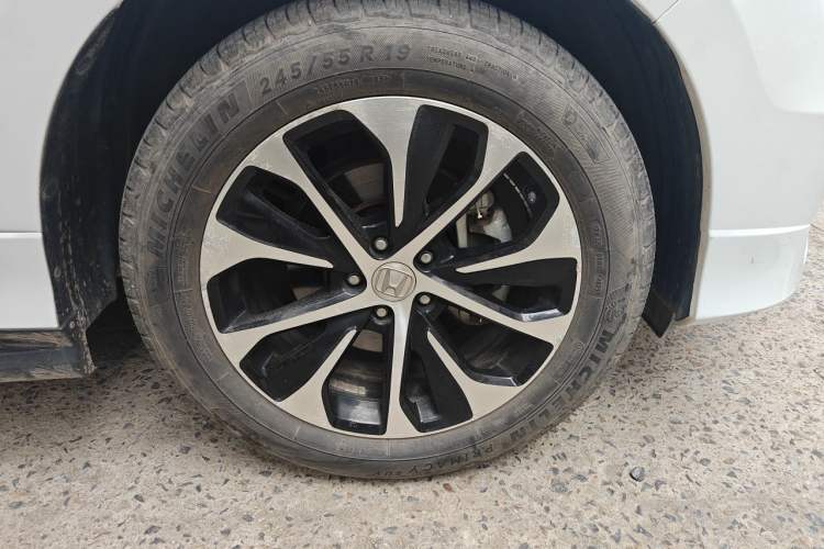 Used Honda Avancier 2017 240TURBO Two-Wheel Drive Premium Edition Right Front Wheel Hub