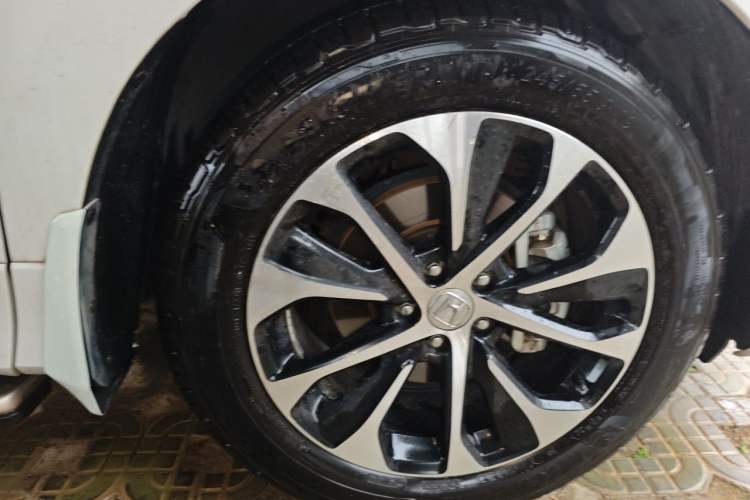 Used Honda Avancier 2017 240TURBO Two-Wheel Drive Premium Edition Right Front Wheel Hub