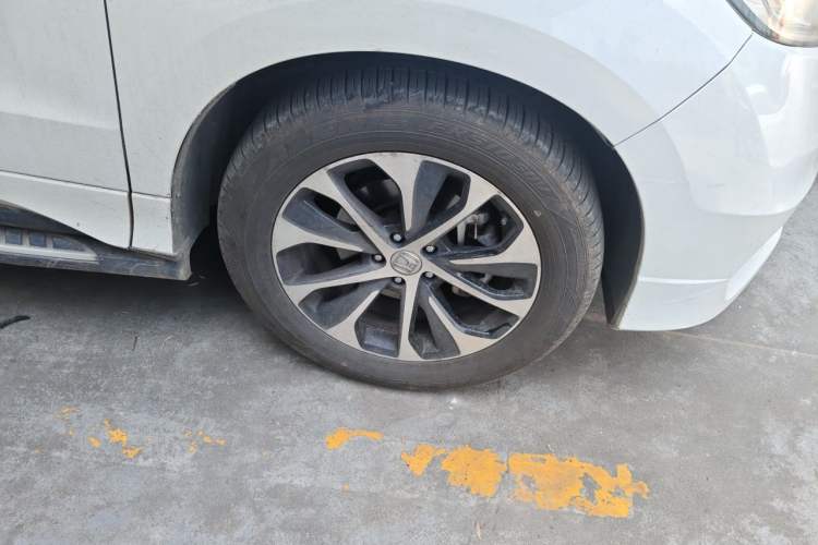 Used Honda Avancier 2017 240TURBO Two-Wheel Drive Elite Edition Right Front Wheel Hub