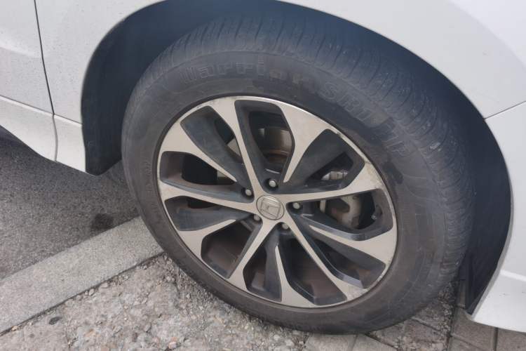 Used Honda Avancier 2017 240TURBO Two-Wheel Drive Comfort Version Right Front Wheel Hub